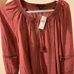 American Eagle Medium Shirt, new with tags.